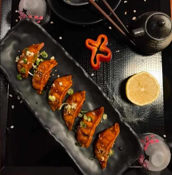 Closer looks of sushi 0